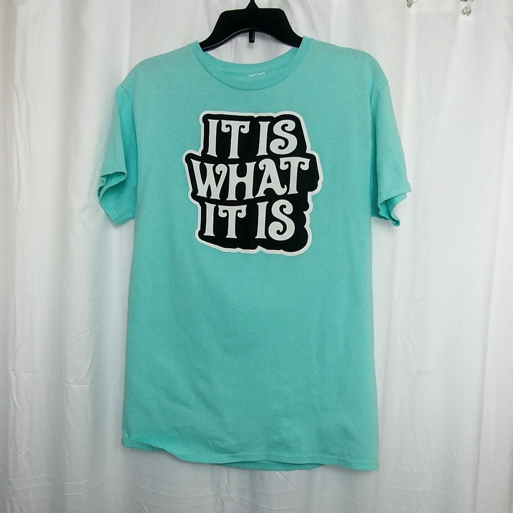 Graphic T size L NWOT